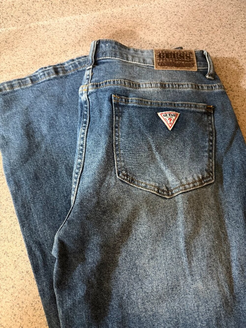 NWOT! GUESS ORIGINALS Kit Bootcut Jeans - Go Pluto - Size 31 - Never Worn
